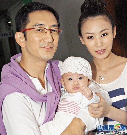 吳啟華樂做超級奶爸 四個月大女兒曝光(組圖) 吳啟華樂做超級奶爸 四個月大女兒曝光(組圖)