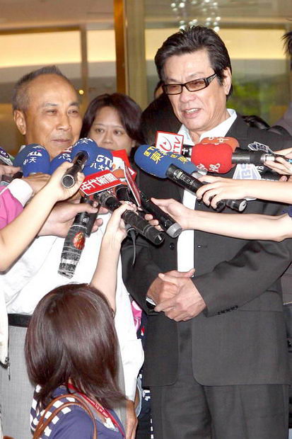 �i�����c��(j��ng)�o(j��)�˗�ǿ������Ժ͜�(zh��n)���(f��)��(�D)