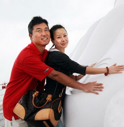 滿文軍吸毒被拘 蓋麗麗等多名藝人卷入(圖) 滿文軍吸毒被拘 蓋麗麗等多名藝人卷入(圖)