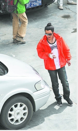 ��ˇ�\�F����ƬƬ�� С��ꖴ����b��������