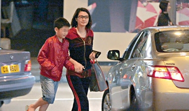 �����y�ӳ��ֿ��؛ ���������¼�С����(�D)