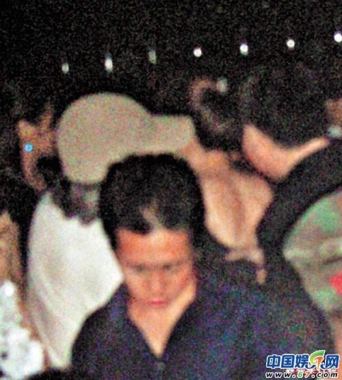 �����Y������ҹ�����C�G �����Ըб���Ů