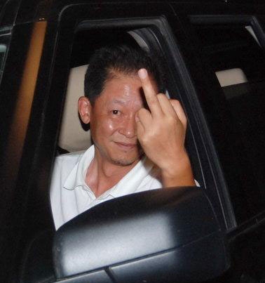 回應(yīng)不雅動(dòng)作照 王志文斥責(zé)“偷拍不道德” 回應(yīng)不雅動(dòng)作照 王志文斥責(zé)“偷拍不道德”