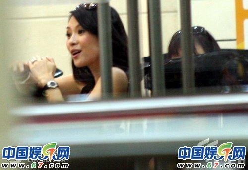 ����������ȹ������ �s������Մ��¶��Ц(�D)