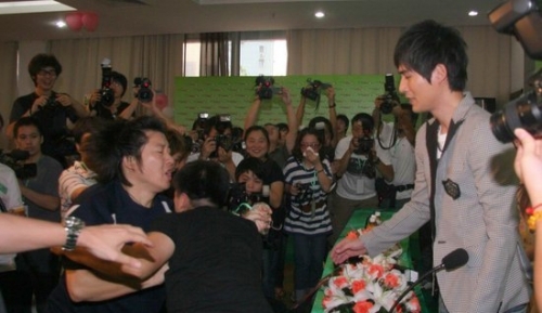 ӛ�ߓ�λ��(zh��ng)��(zh��)���ػ��� ������ɵ����o��