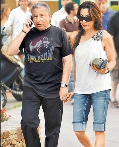 ���ϭ���(d��ng)�����W�Pĥ 111�q��С�ɿڡ����^��ɫ�T