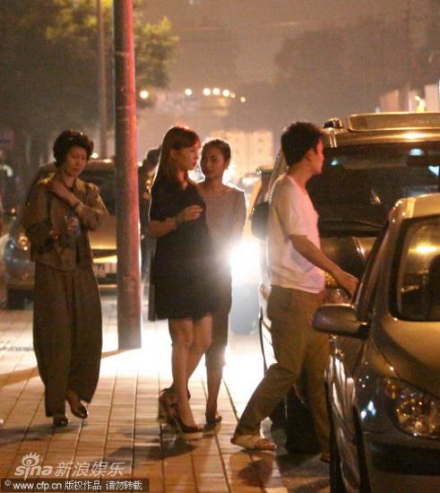 �M�D����С贼s���Z����ĸ�H��悑�������