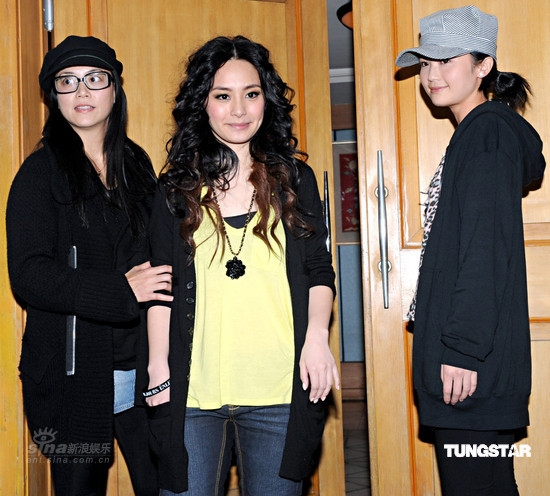 ���ɽ��o�˻���ϣ�����oӢ�ʣ�ֻ�Ǖ��r�ݼ�